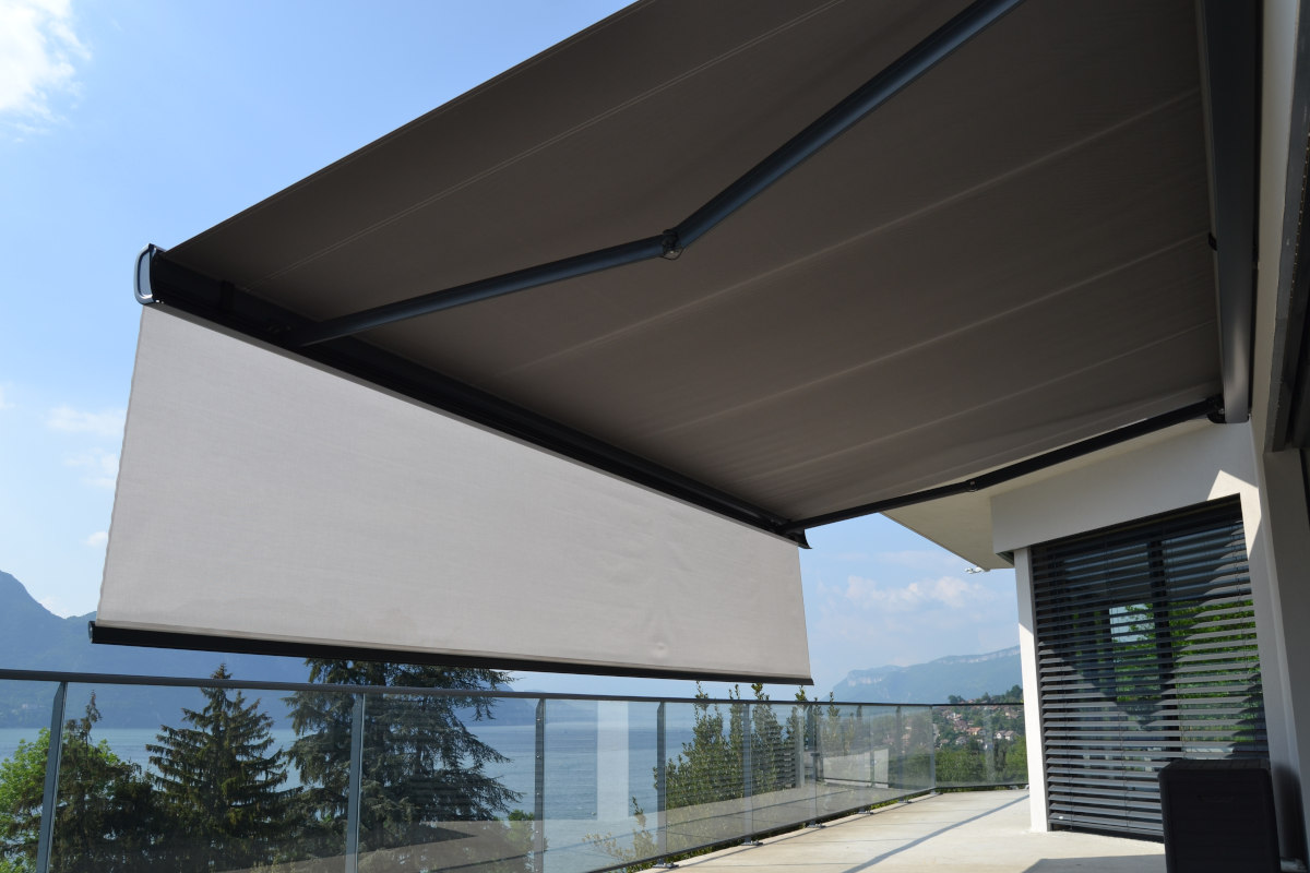 Store-banne-coffre-lambrequin