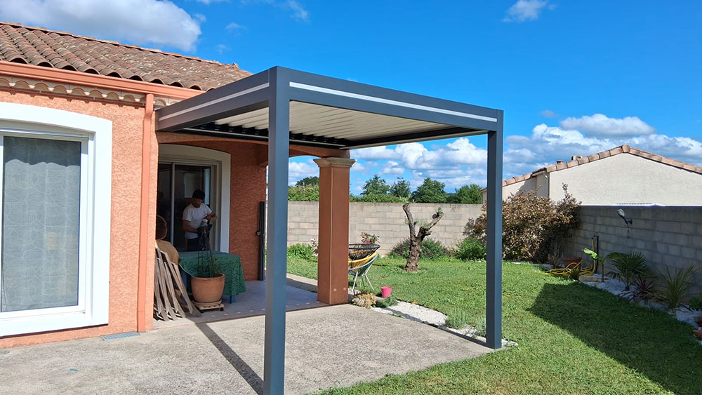 CARPORT-BOREAL-ADOSSE-avec-TOITURE-AUTOPORTEE pergolas